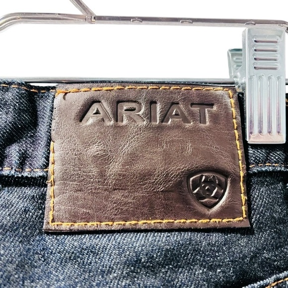 Ariat Cowboy Cut Dark Wash Jeans Size 30x32 Embroidered Casual Western Rodeo - Picture 8 of 8